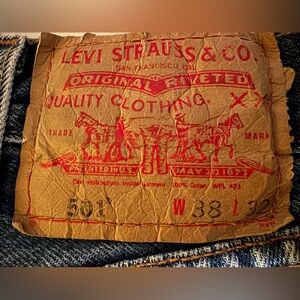 LEVIS 501 Button Fly Men’s Jeans 38x32